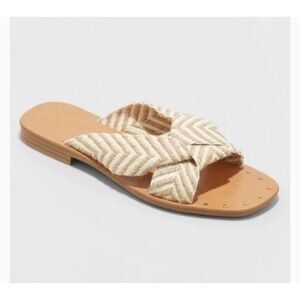 Universal Thread Louise Sandal NWT!